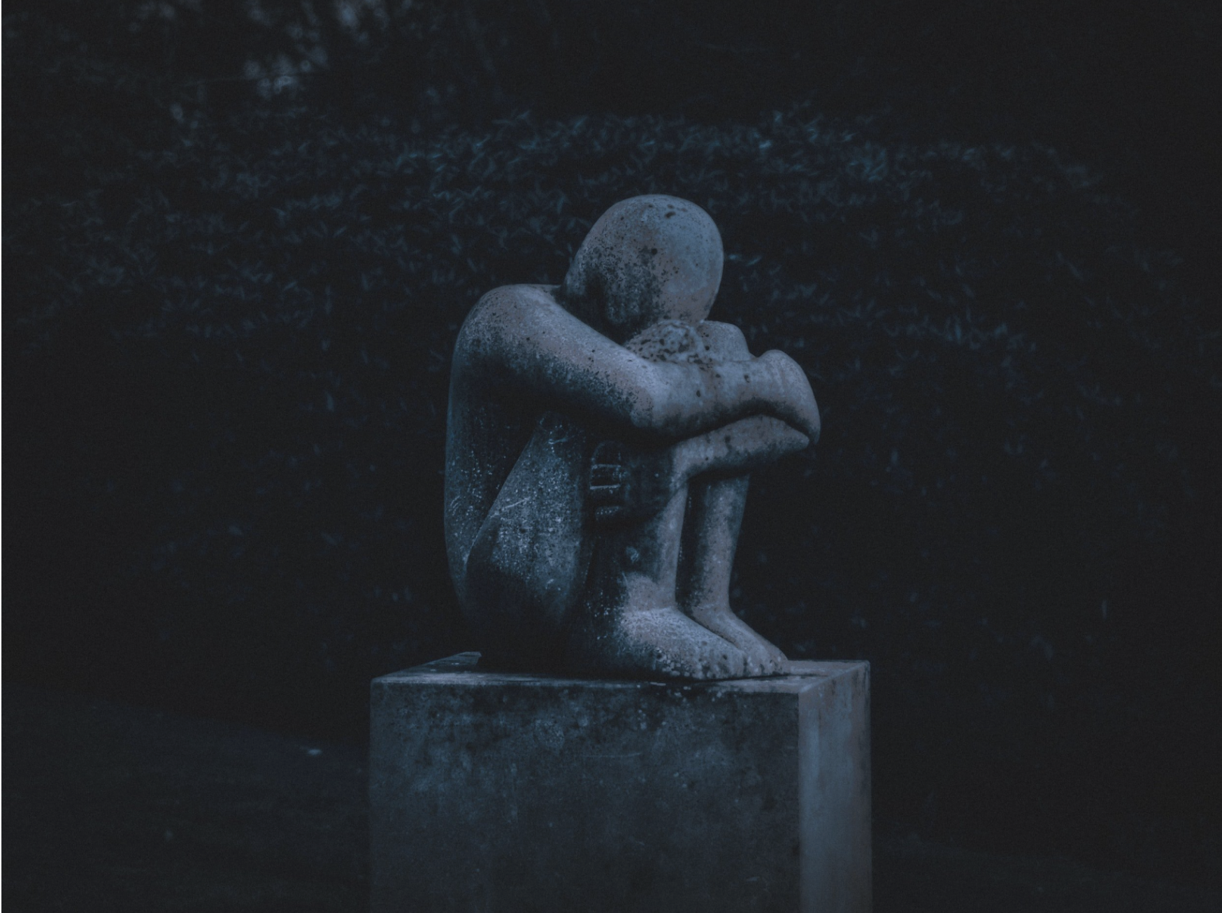 statue looking down - gtwc partner with depression